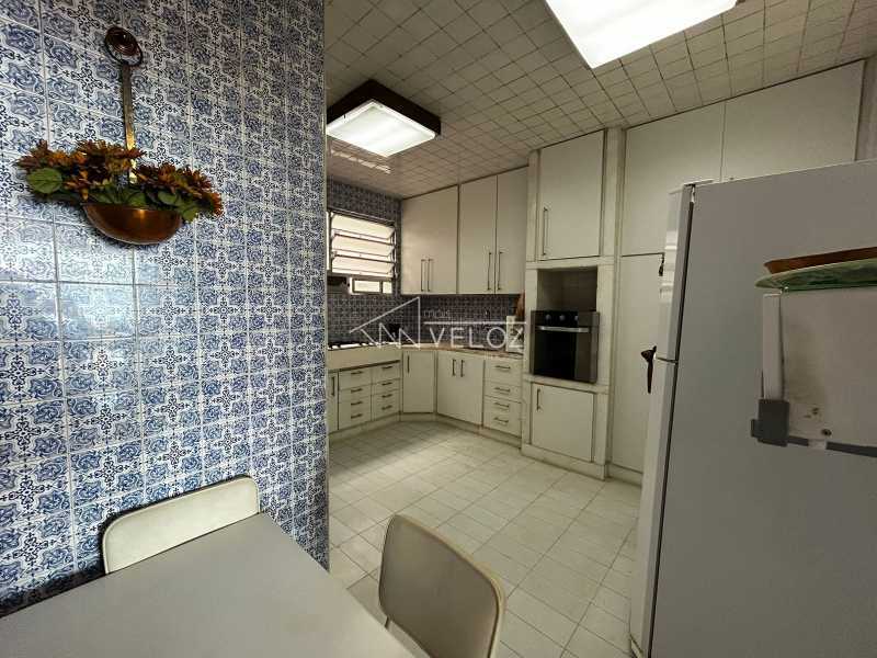 Apartamento à venda com 4 quartos, 258m² - Foto 25