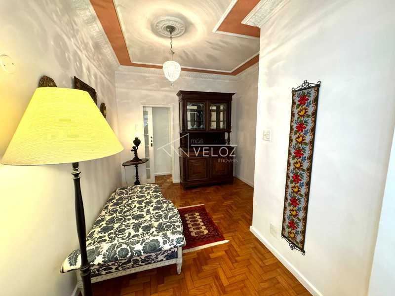 Apartamento à venda com 2 quartos, 97m² - Foto 4