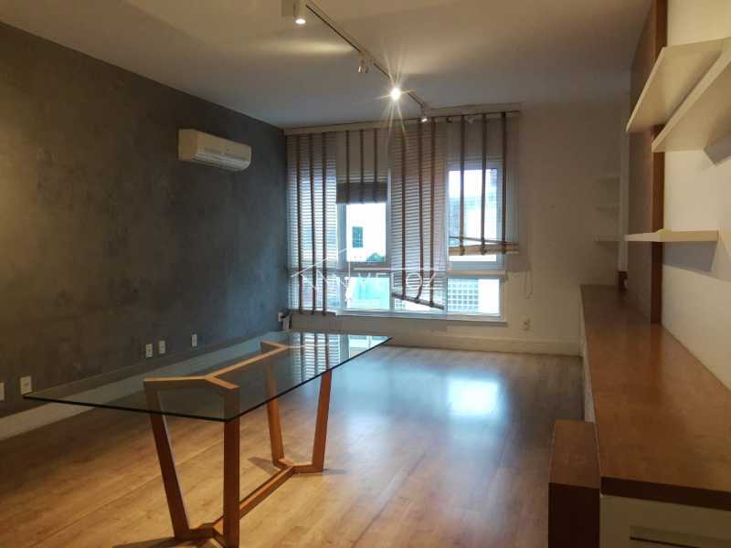 Apartamento à venda com 3 quartos, 124m² - Foto 1