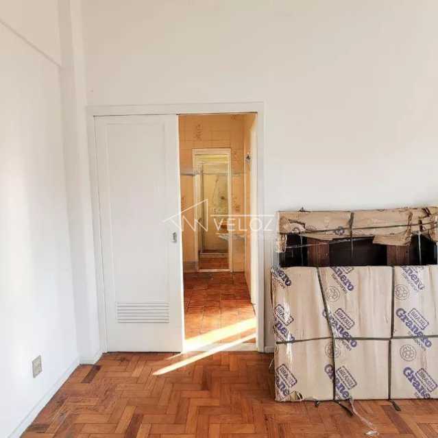 Apartamento à venda com 1 quarto, 40m² - Foto 2