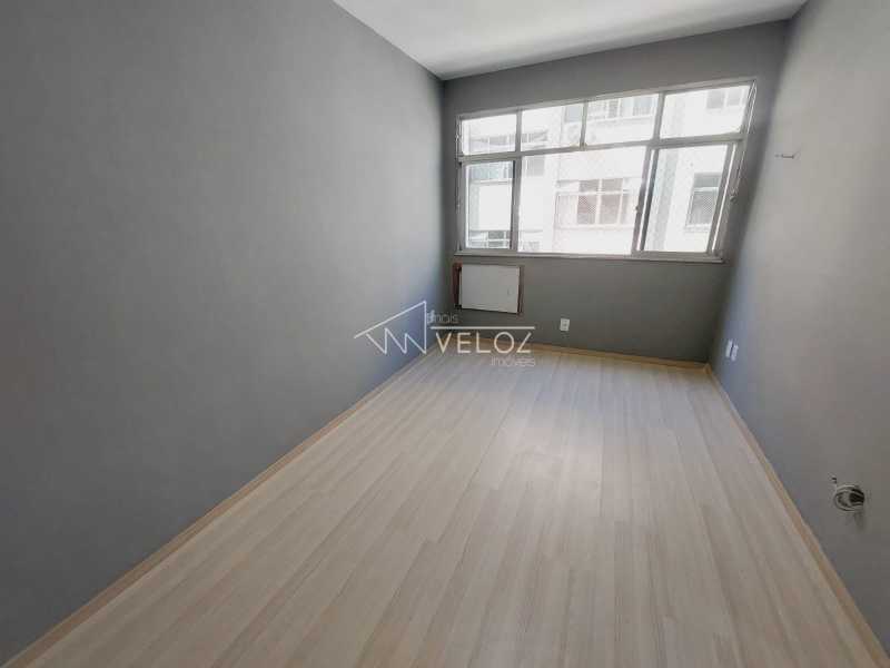 Apartamento à venda com 2 quartos, 47m² - Foto 2