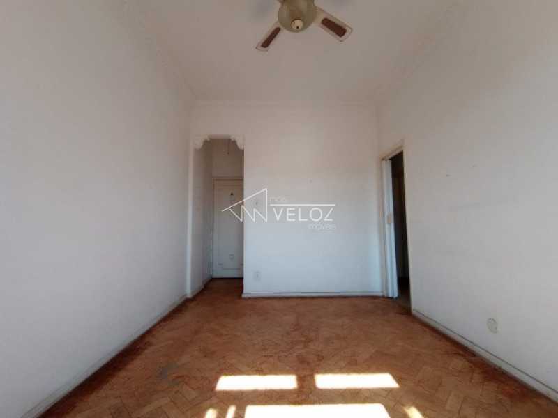 Apartamento à venda com 2 quartos, 53m² - Foto 2