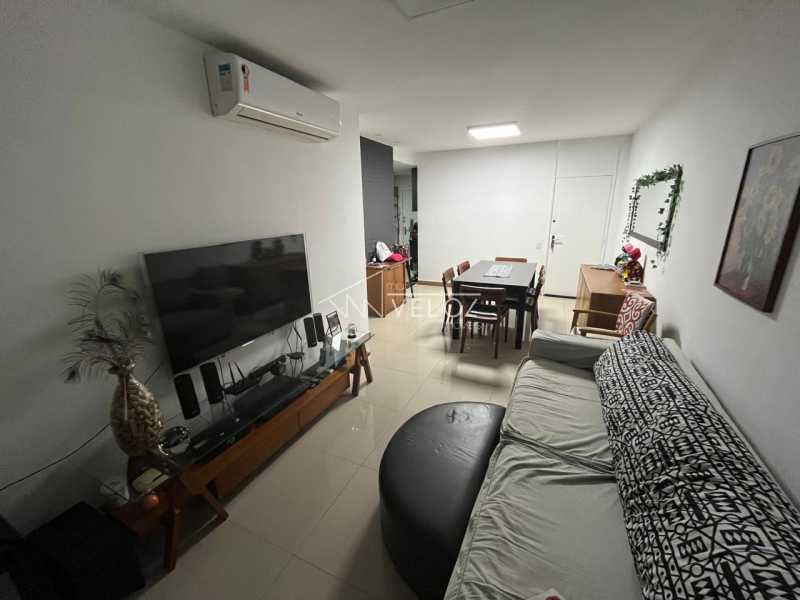 Apartamento à venda com 3 quartos, 100m² - Foto 1