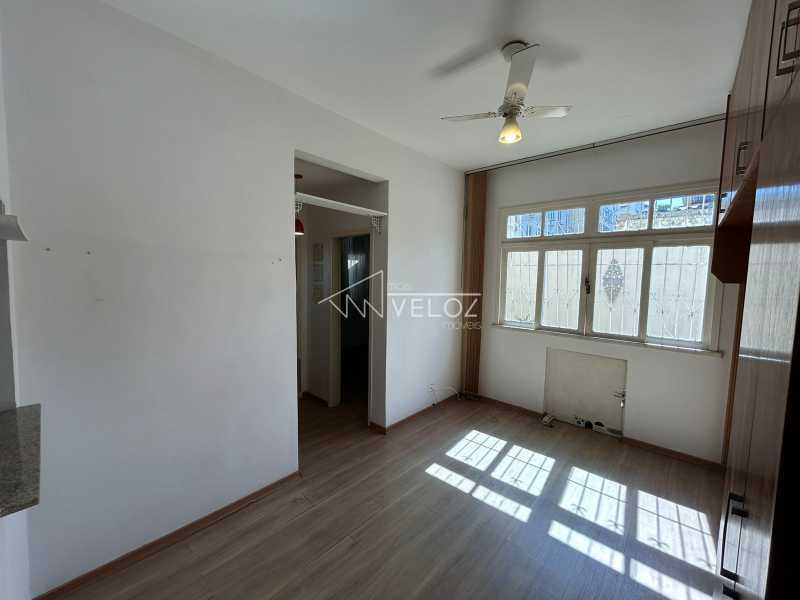 Apartamento à venda com 1 quarto, 43m² - Foto 1