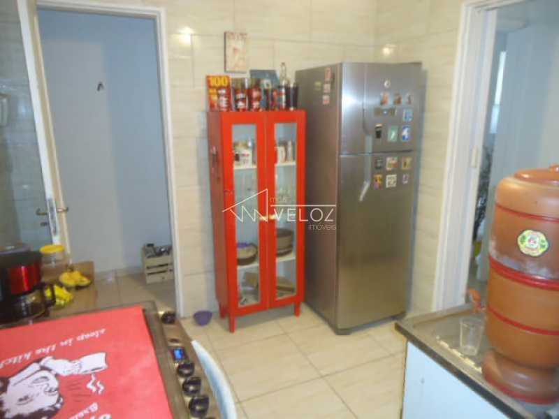 Apartamento à venda com 2 quartos, 75m² - Foto 13