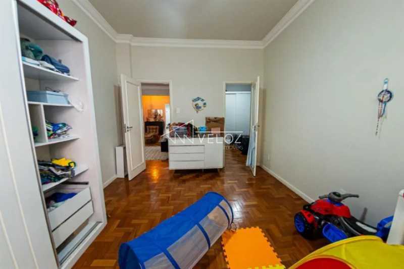 Apartamento à venda com 3 quartos, 118m² - Foto 12