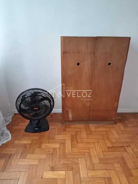 Apartamento à venda com 2 quartos, 75m² - Foto 9