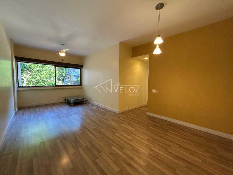 Apartamento à venda com 3 quartos, 105m² - Foto 1