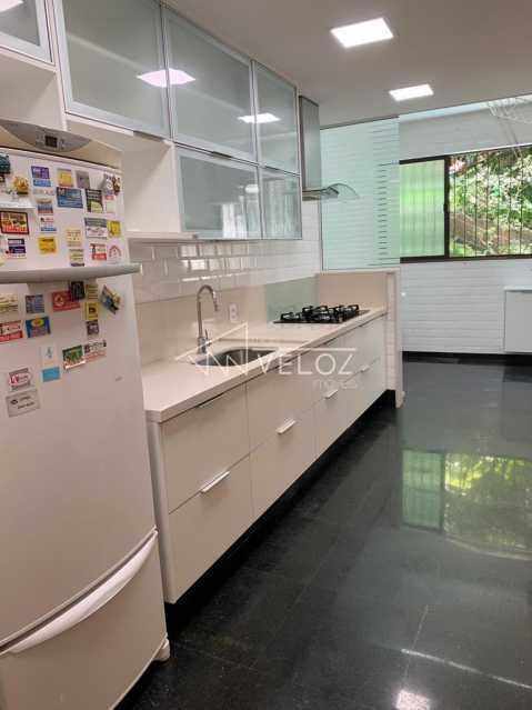 Apartamento à venda com 3 quartos, 235m² - Foto 12