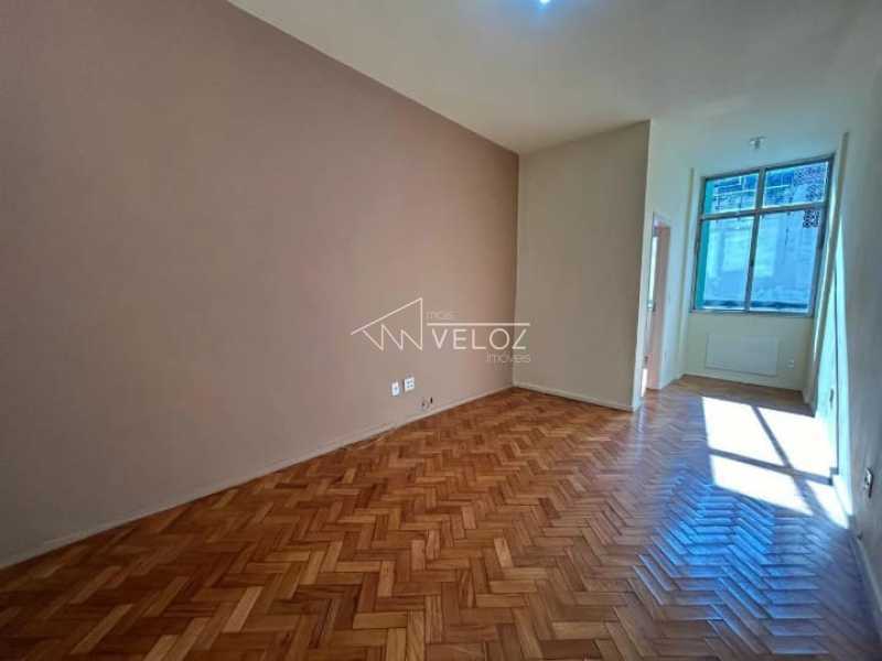 Apartamento à venda com 2 quartos, 73m² - Foto 2