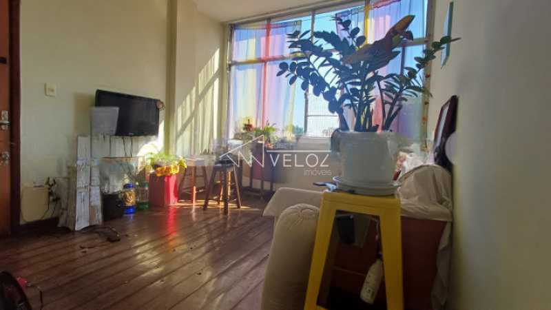 Apartamento à venda com 2 quartos, 75m² - Foto 1