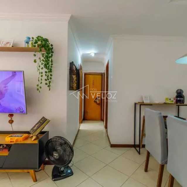 Apartamento à venda com 3 quartos, 106m² - Foto 2