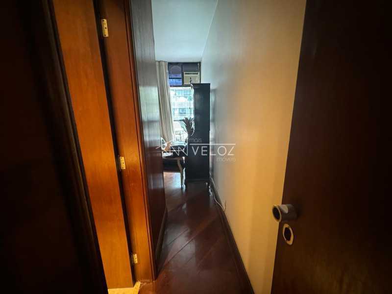 Apartamento à venda com 2 quartos, 86m² - Foto 19