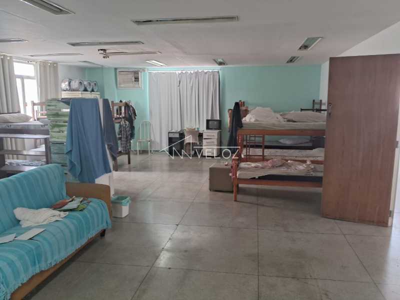 Prédio Inteiro à venda com 3 quartos, 700m² - Foto 17