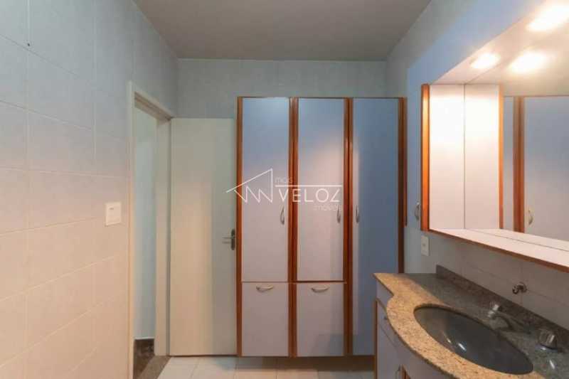 Apartamento à venda com 2 quartos, 64m² - Foto 4