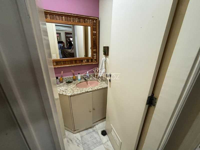Apartamento à venda com 4 quartos, 180m² - Foto 17