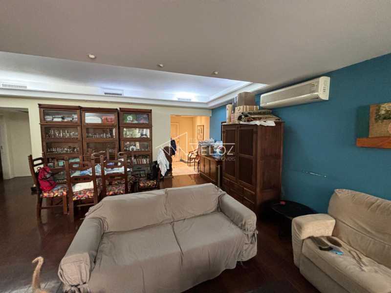 Apartamento à venda com 4 quartos, 180m² - Foto 9