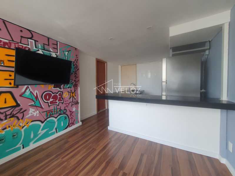 Apartamento à venda com 2 quartos, 25m² - Foto 2