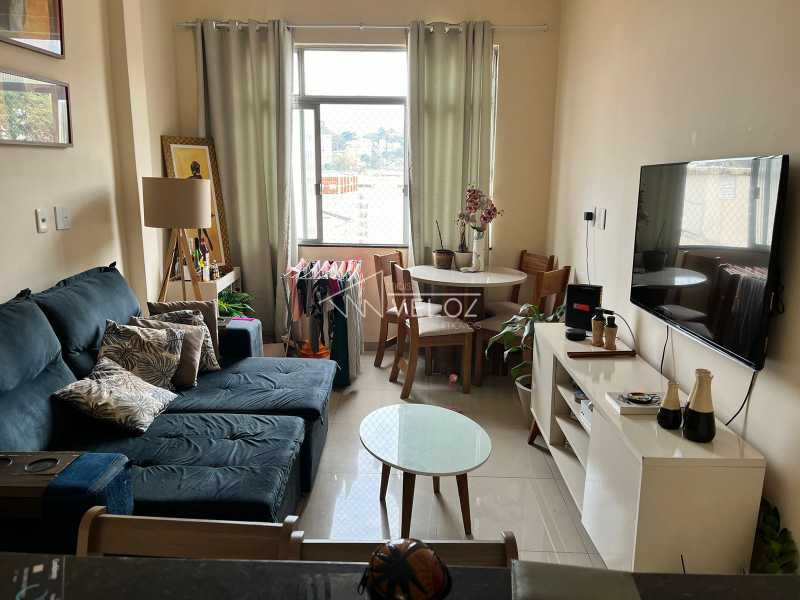 Apartamento à venda com 1 quarto, 40m² - Foto 2