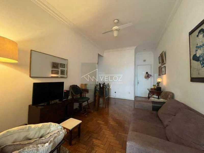 Apartamento à venda com 2 quartos, 80m² - Foto 2