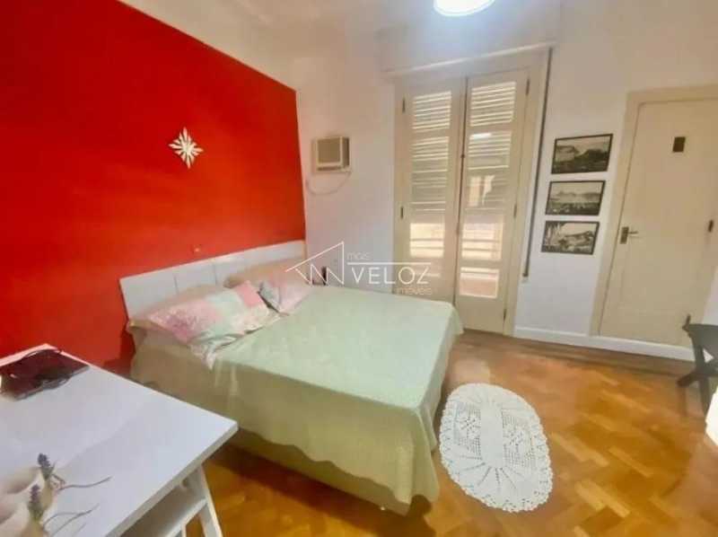 Apartamento à venda com 3 quartos, 200m² - Foto 4