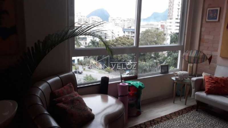 Apartamento à venda com 2 quartos, 70m² - Foto 4