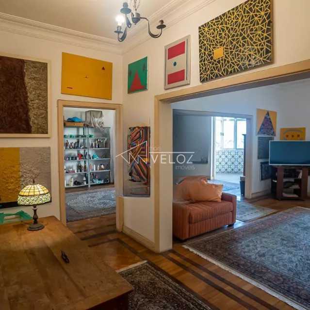 Apartamento à venda com 3 quartos, 265m² - Foto 9