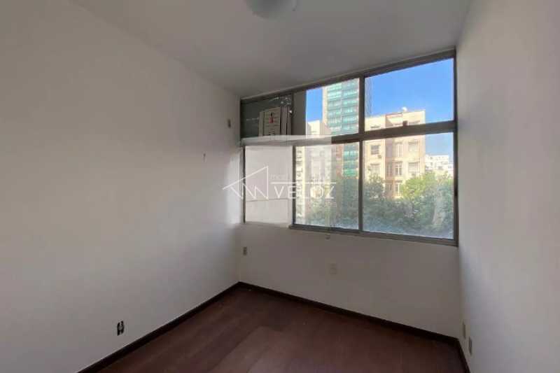 Apartamento à venda com 3 quartos, 127m² - Foto 2