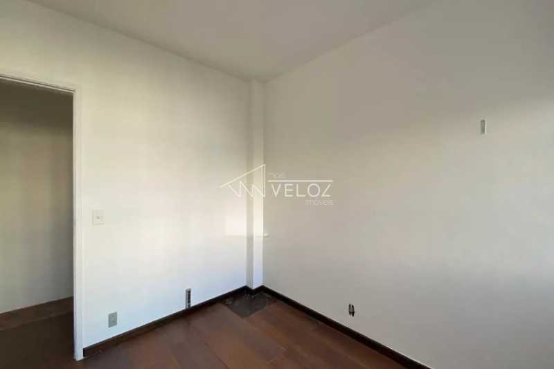 Apartamento à venda com 3 quartos, 127m² - Foto 3