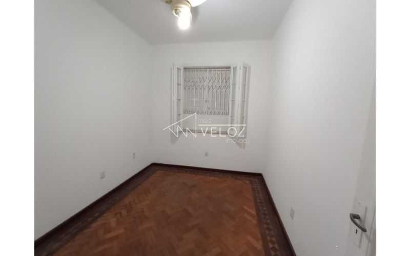 Apartamento à venda com 3 quartos, 87m² - Foto 3