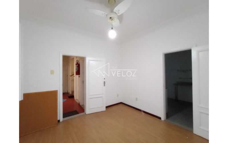 Apartamento à venda com 3 quartos, 87m² - Foto 1