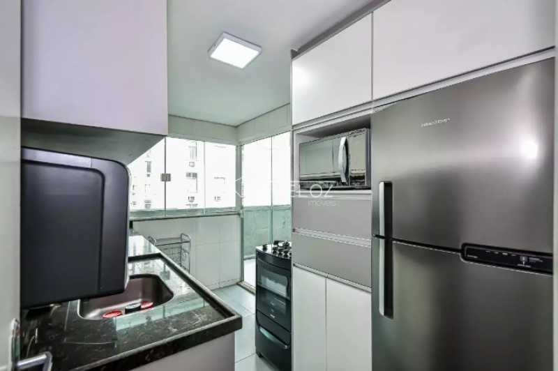 Apartamento à venda com 2 quartos, 68m² - Foto 13