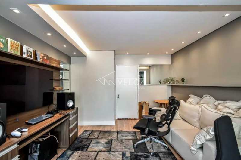 Apartamento à venda com 2 quartos, 68m² - Foto 3