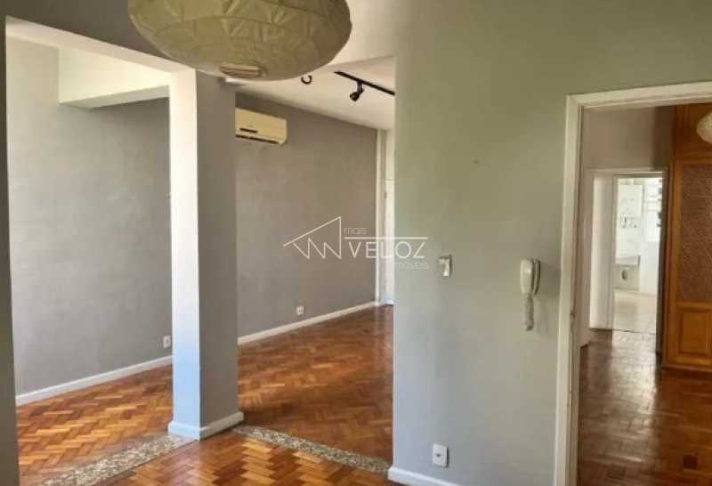 Apartamento à venda com 2 quartos, 63m² - Foto 2