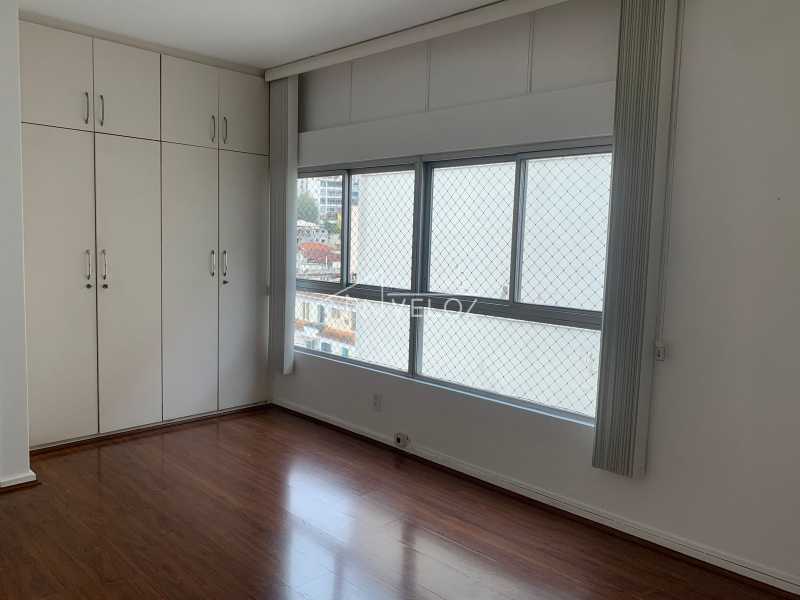 Apartamento à venda com 3 quartos, 120m² - Foto 9