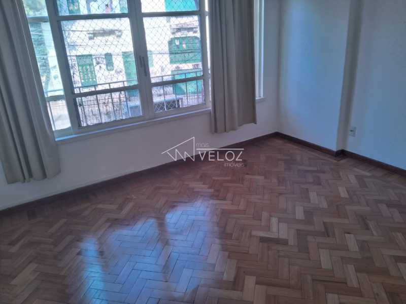 Apartamento à venda com 2 quartos, 75m² - Foto 7