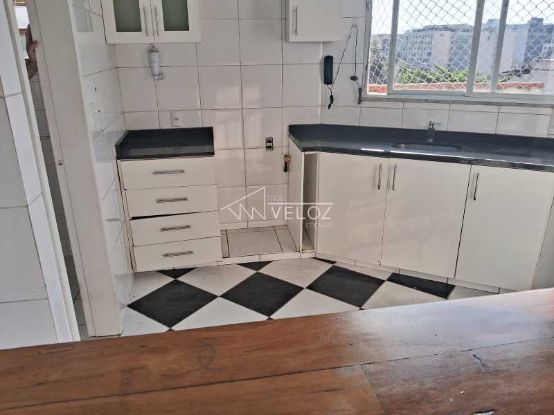 Apartamento à venda com 2 quartos, 75m² - Foto 23