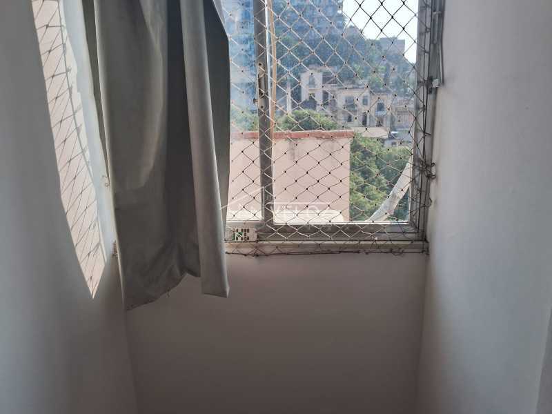 Apartamento à venda com 2 quartos, 75m² - Foto 11