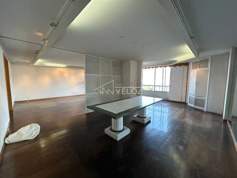 Apartamento à venda com 3 quartos, 248m² - Foto 8