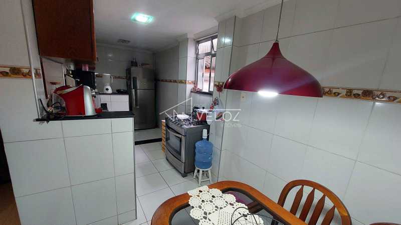 Apartamento à venda com 2 quartos, 50m² - Foto 18