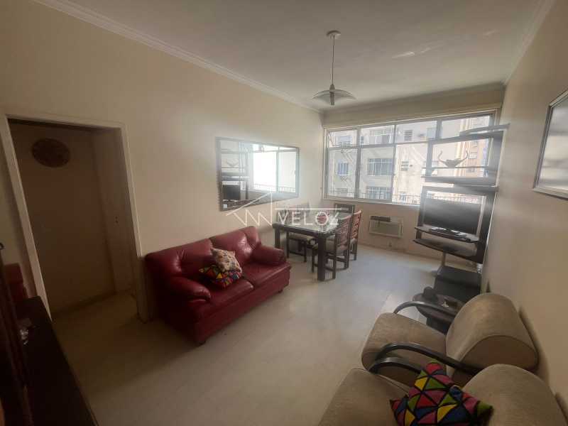 Apartamento à venda com 2 quartos, 84m² - Foto 2