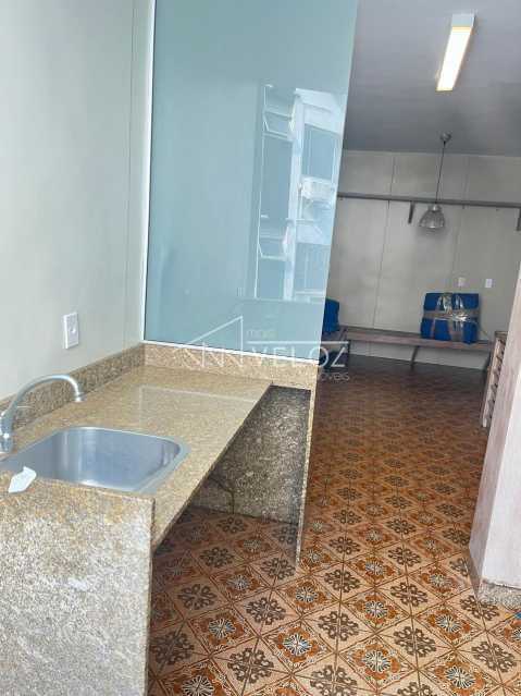 Cobertura à venda com 4 quartos, 328m² - Foto 16