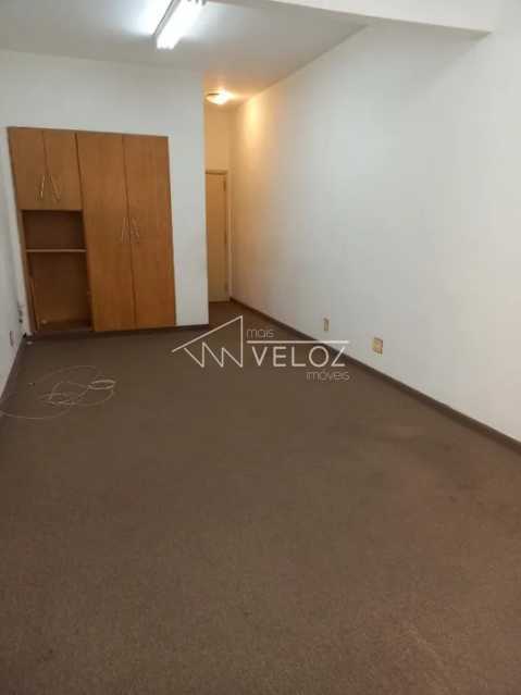 Conjunto Comercial-Sala à venda com 1 quarto, 30m² - Foto 3