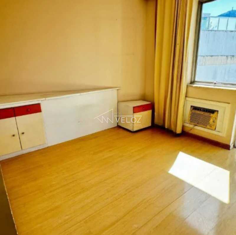 Apartamento à venda com 3 quartos, 112m² - Foto 2