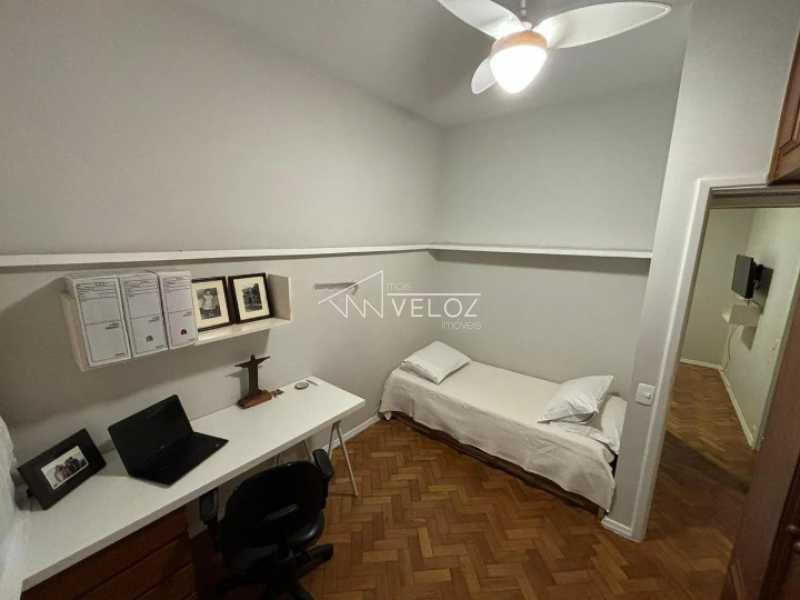 Apartamento à venda com 3 quartos, 105m² - Foto 2