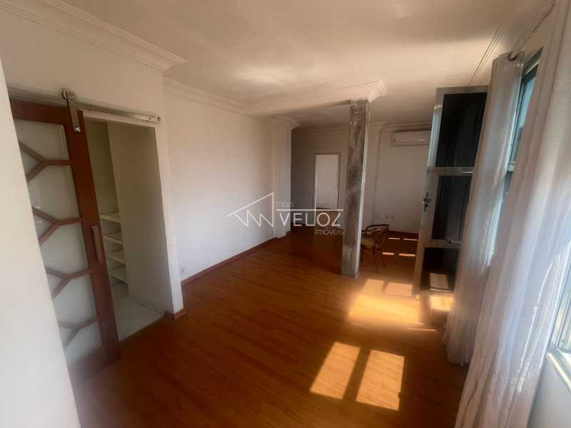 Apartamento à venda com 2 quartos, 106m² - Foto 8