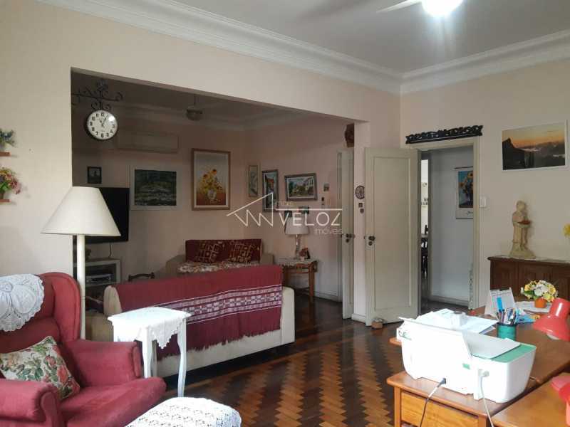 Apartamento à venda com 3 quartos, 147m² - Foto 2