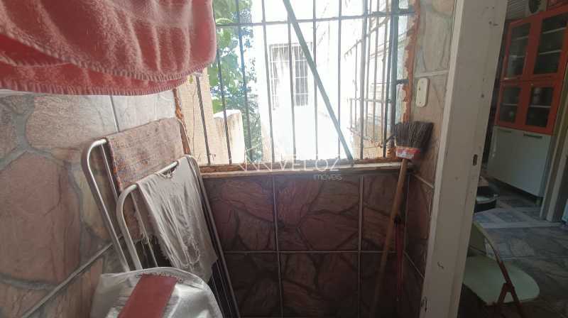 Apartamento à venda com 2 quartos, 75m² - Foto 22