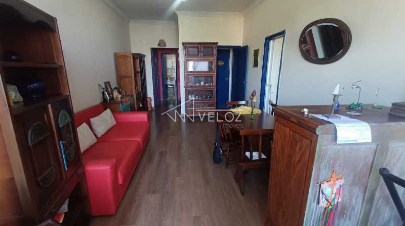 Apartamento à venda com 2 quartos, 75m² - Foto 3