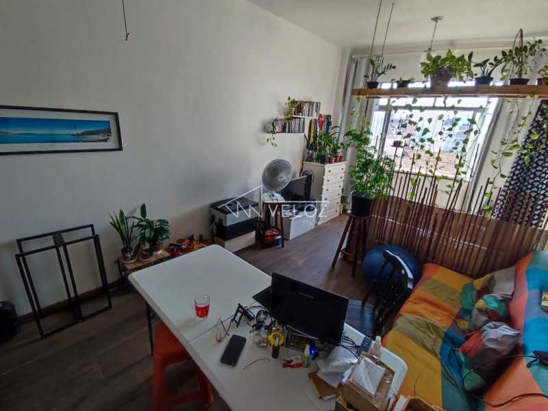 Apartamento à venda com 1 quarto, 24m² - Foto 11